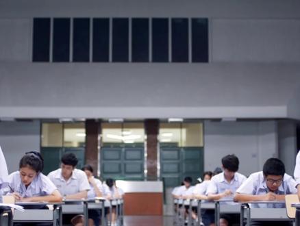 考上985、211,到底需要多努力?!#高中 #2023高考倒计时 #985院校 #211大学 #高中生真实图鉴