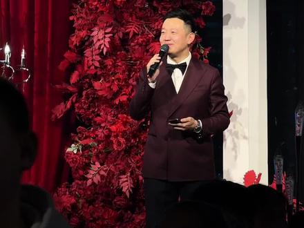 2分多钟的视频,完美诠释婚姻和爱情最美的样子#婚礼现场 #婚礼实拍 #鄂尔多斯主持人乐伟 #声入人心 #鄂尔多斯婚礼主持人