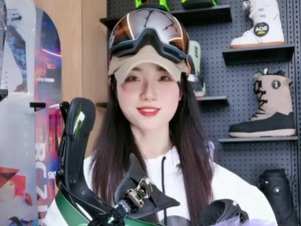 #滑雪装备 #雪地里撒欢 #新手滑雪用品推荐 #随时随地放胆去滑 #滑雪是坏情绪最好的解药 SLAB ONE,SP真正的全能王