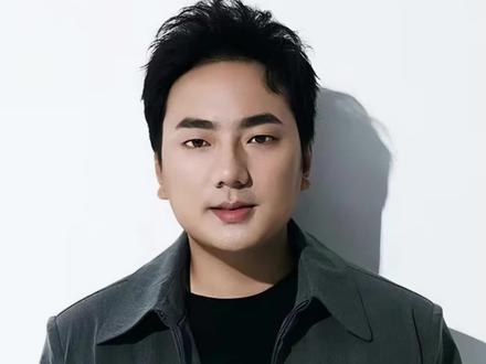 海来阿木30岁登上春晚,一夜爆火,演出结束却直奔女儿墓地#海来阿木 #人物故事 #背后的故事 #正能量 #海来