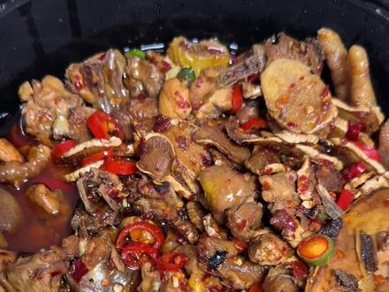 之前预定4点就六点吃上
今天预定4点12点半才收到
阿哲的粉丝们太厉害了😂
拿到手还是滚烫的 离得近就是好
#龍嘴 #阿哲和倩怡 #阿哲什么都会 #长沙美食 #味道好极了你们想吃吗