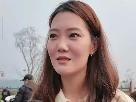 台湾同胞已见到呆呆,并邀请呆呆去台湾玩。 #台湾同胞已到达呆呆家