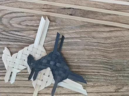 #竹编手艺 #手工diy #制作过程 #书签 #教程 更新一期竹编书签~竹马教程,新手也能学会哦!