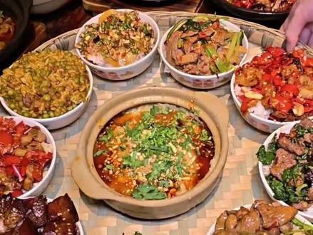 带你了解国内的八大菜系,你喜欢吃哪个菜系美食#八大菜系 #鲁菜 #川菜 #科普