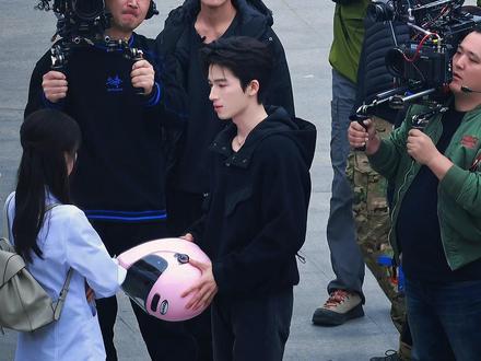 #王星越 #邓恩熙 #告白影视化
这个告白大事很妙