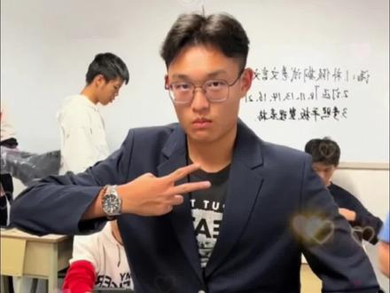 现在中学生的校服有多好看#校服#昆明八中#校园