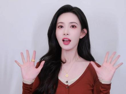 2月7日!孟子义在青岛万象城等你,当天还有抖音专场直播哦! 锁定【梦金园官方旗舰店】直播间,超多专属限定福利等你来。 #孟子义梦金园亚太区品牌代言人 #梦金园把Meng织进新年 #梦金园好运交织 #梦金园黄金珠宝