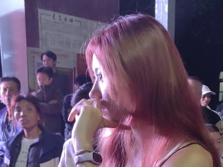 白佳佳
跳舞完美身材魔鬼身材大长腿#精彩演出现场实拍 #心有多大舞台就有多大 #演出现场的独特魅力 #人生的舞台上处处都有精彩 #真人真唱