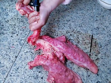今天才知道,清洗猪肺这么简单,老丈人教我拿手绝活,干净无异味 #猪肺清洗 #抖音美食 #美食教程