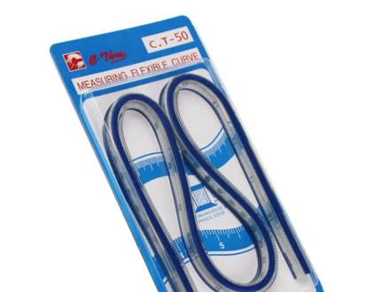 名称:蛇尺 自由曲线尺
型号:C.T-50
尺寸:刻度长50厘米
刻度:一面厘米,一面英寸
功能特征:可任意弯曲形状,
是一款可塑性强的软橡胶材料,
中间有柔性强的金属芯支撑。
适用于:美术,漫画,工程设计,
服装设计等;可随意弯曲不同形状,
内置式刻度线,经久耐用。