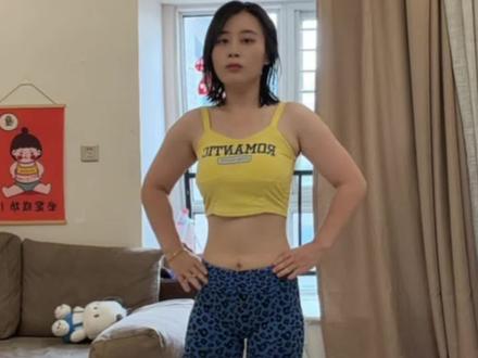 145-100丨不得不说#爬楼机 的燃脂效果真的很强,如果你也想#暴汗燃脂瘦全身 不妨来试一试,#燃脂的一百种方式 #居家锻炼 #减肥