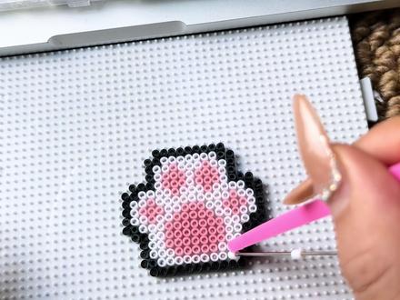 拼豆教程来啦!今天拼可爱的猫爪哦!#拼豆 #拼豆教程 #手工diy #拼豆图案 #亲子时光手工diy