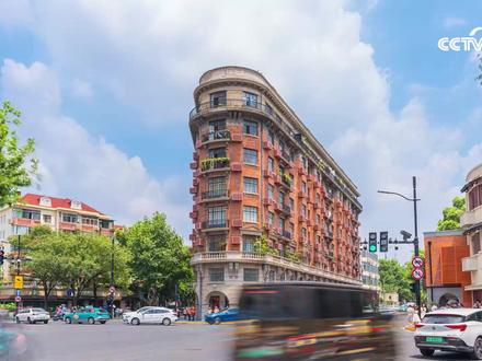 央视网对话拜尔斯道夫东北亚董事总经理薛薇,共同揭秘120年德国皮肤学先锋品牌优色林(Eucerin)的科研实力,开启美白新纪元。#第二代优色林光引精华 @优色林海外旗舰店