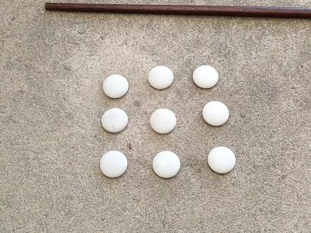 地上9颗棋子变8颗,一颗上哪里去了? #遁地术#魔术