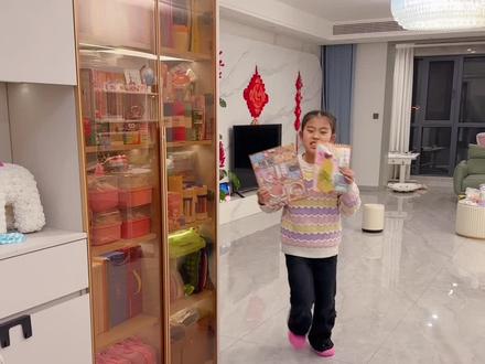 姐妹俩DIY清洁大作战捏捏乐和爆改抽象动物捏捏乐,宝子们觉得姐妹俩谁的更好玩呢?#手工diy #捏捏乐 #创意手工 #益智玩具 #姐妹日常