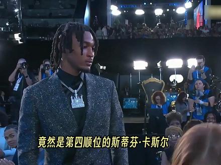 他是24年最能拿出手的新秀,父亲是邓肯队友,而他成为文班助手 #卡斯尔