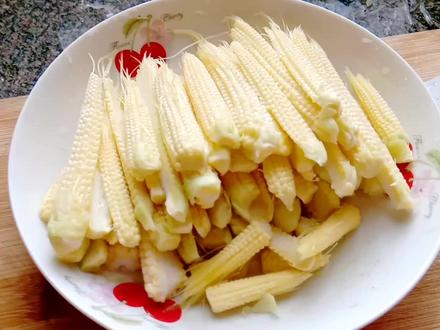 玉米笋你吃过吗?湖北人把嫩玉米芯当美味,满满的一盘不够吃! #玉米地 #玉米芯 #嫩玉米做法 #嫩玉米心 #玉米笋吃法 #玉米笋炒肉 #甜玉米 #包谷