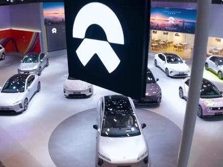 #蔚来发布2025年三季度财报 #蔚来毛利率创三年新高 11月25日,蔚来发布2025年三季度财报。三季度交付超8.7万台,综合毛利率13.9%,创近三年来新高,产品和服务盈利能力显著增强。