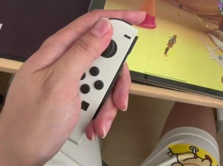 最近研究了Switch用HDMI采集卡投屏的玩法,能连安卓平板、安卓手机和Windows电脑~
用到的工具和软件有:OBS、PotPlayer、NextCamera,还能当USB视频摄像头用哦
#游戏手柄🎮 #笔记本电脑 #电脑