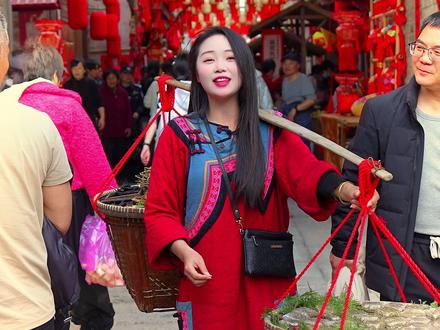 今天来春晚的义乌分会场西门老家摆摊了,好多年没有感受过这种浓浓的烟火气了。#新农人计划2026农村生活