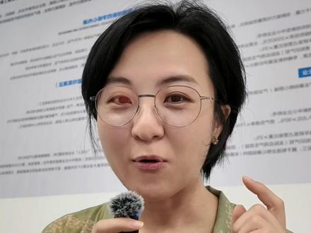 一条指令救回 49 条 Claude code对话 全职妈妈学AI
我之前一直以为 Claude Code 这个终端窗口关了 跟它聊的对话就全没了
所以每次都不敢关
结果今天才发现 一条指令 /resume 全找回来
49 条历史对话 完完整整地躺在那
你之前也以为关了就没了吗 评论区聊聊
#全职妈妈 #claudecode #学AI #佳蔓Jemma #vibecoding
