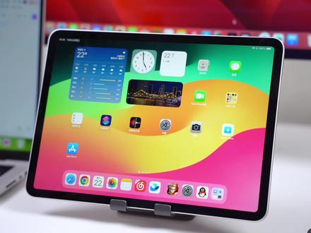 这样联动竟然可以省下一个便携屏和一个妙控键盘 #macbook #macbookpro #ipad #向日葵远程 #远程操控