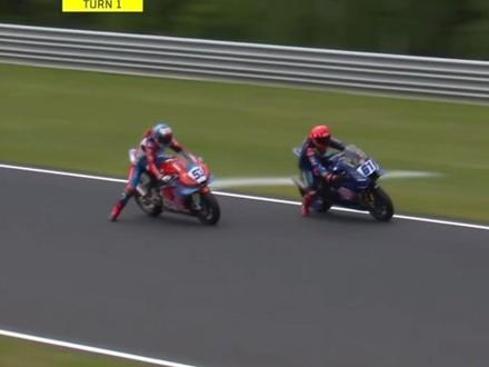 张雪机车WSBK冲冠局势分析 #张雪机车 #比赛 #冠军 #wsbk #赛事