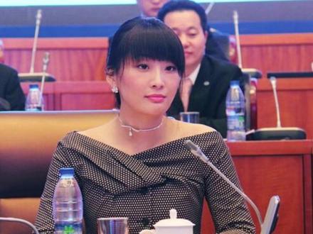 所有人都知道了宗馥莉是娃哈哈唯一的长公主 #宗馥莉