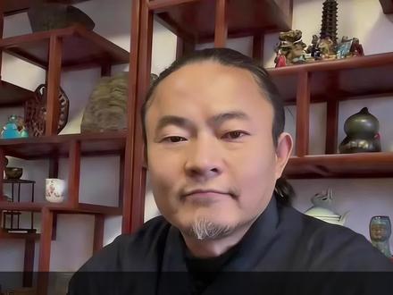 母爱如山,娘亲舅大。#民俗文化