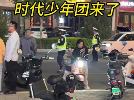 奇妙的距离感,离明星最近的一次直线900米,住我家单元旁边酒店,也算浅浅同框一座城#时代少年团 #时代少年团宋亚轩 #时代少年团马嘉祺 #时代少年团张真源 #时代少年团严浩翔