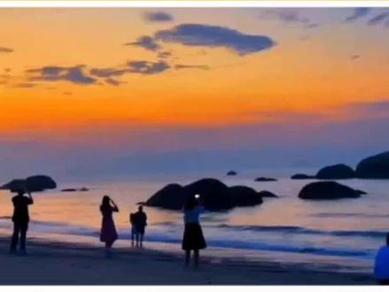 蒙版的用法第七期,教你制作无限循环翻页相册,教程详细,看完你也会#手机摄影#视频剪辑#剪映教程