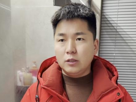 “嘣噔”一声,我真心疼强嫂。 我一直以为我很坚强,直到去海南前的胎停,我怎么也忍不住了,我痛哭我心疼强嫂,我们的心情都很低沉,后面去了海南散心。这个凝胶我们最有发言权,都不抱希望了,只要我们感情好宝宝的事顺其自然吧。我记得很清楚兰兰就带了三支我让强嫂用了,掉了一块东西,回来就发现干净了。我都写了个大锦旗送给芭莎蔓,直到现在宝宝还有半个月就要出生了。强嫂始终给姐妹们们秉持着一个原则:无自用不分享,花园对于姐妹们来说是重要的,所以一定要注意日常的养护,如果说姐妹们也在准备中,或者是你的花园需要打扫,真的可以试一试芭莎蔓凝胶