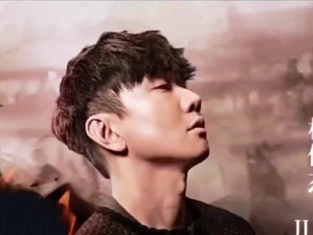 2026年2月27日00:00,林俊杰全新歌曲正式登陆各大数位音乐平台,这首作品是古装剧《逐玉》的主题曲,由林俊杰亲自作曲并演唱,方文山执笔作词,两大金牌音乐人强强合作,引发全网关注。
该主题曲相关话题迅速登上娱乐榜TOP5,实时超96.6万人同步观看讨论,相关热度持续攀升。不少网友在话题下留言,对这首影视OST表示期待。
剧集《逐玉》由腾讯视频出品,这首量身打造的主题曲,也被网友称作是为剧中角色定制的专属歌曲#科普冷知识 #全网都在看的电影 #历史冷知识 #全球冷知识 #育儿冷知识 ,旋律与歌词贴合剧集气质,为作品增添更多氛围感。随着主题曲正式上线,观众对《逐玉》正片的期待值进一步提高,相关话题阅读与讨论量持续上涨。