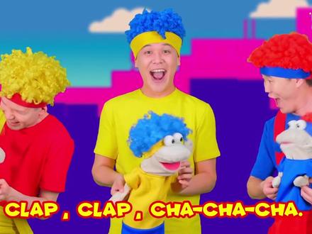 火遍全网的小鸡恰恰舞
my name is……当孩子们学习自我介绍的时候可以用到#英语启蒙 #看动画学英语 #小鸡恰恰舞 #英语课堂游戏 #可爱到爆炸💥