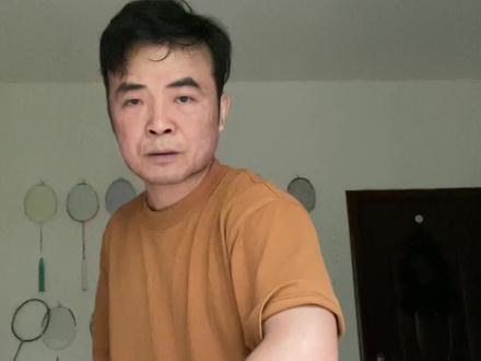 熏风aka分享一下,老规矩有问题评论区留言#羽毛球装备 #熏风aka