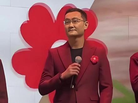 春节红包大战 腾讯元宝10亿,百度文心一言5亿
#元宝 #文心一言 #豆包AI #字节跳动 #抖音年味争霸赛