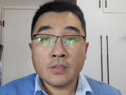 香港总决赛结束,王楚钦返回北京,媒体拍到照片令人唏嘘 #dou来运动吧 #王楚钦 #孙颖莎 #wtt香港总决赛 #国乒