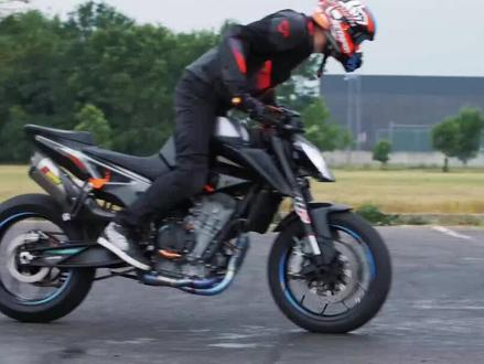 弯道利器,KTM中量级街霸790 DUKE介绍 #机车 #爱机车爱生活 #ktm790duke #KTM