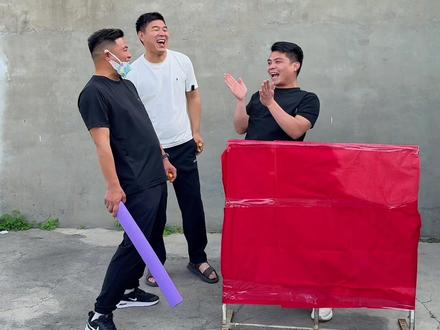 反应力挑战之蒙眼打地鼠 #男人简单的快乐 #专治不开心 #锤包锤