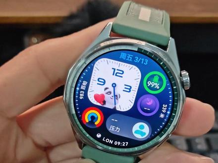 华为手表微信可以语音转文字回复消息啦 升级手表系统后,我的华为WATCH GT6终于能登录微信,并且可以语音、语音转文字,包括表情包、快捷回复词回复信息了。#华为手表独立微信 #华为手表 #手表微信独立版 #鸿蒙越用越香 #我的鸿蒙体验