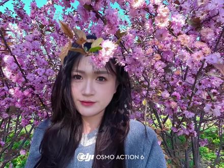 action6📷拍出清透画质的万能参数/附教程
如果你的大疆拍出来模糊发黄💢就用这个参数!爆改氛围感冷白色调🧊人物拍出来也是清透不吃妆🥳分分钟出片手拿把掐🤏🏻快来试试
🧊户外清透冷白参数
分辨率:4K60
曝光:+0.3ev
iso:100—800
白平衡:4200k~4800k
纹理:−1
去噪:+1
#大疆action6 #大疆滤镜参数 #action6参数#樱花🌸