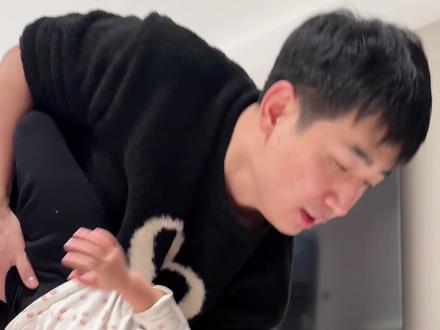 今天的歌曲,身上胶黏 #夫妻日常 #宝爸带娃