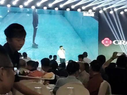 #洁丽雅显眼包少爷和帅气二叔现场PK,大家都来投一票吧