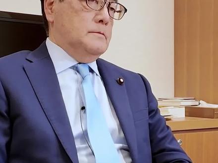 日本众议员冈田克也11月18日在接受日本媒体采访时表示,他向日本首相高市早苗提问后对方发表的涉台言论与他预想的回答截然相反。他表示:作为首相不能说出这种出格越界的言论,希望她能克制住自己的言论 ,这是不应该有的发言 ,因为她这样发言真的很危险。