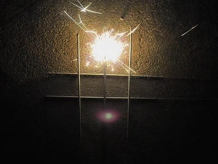 用仙女棒打造爱心💗烟花🎆#点亮世界点亮你 #专心看人间 #烟花