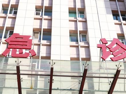 反诈微视频《手机口》 #警民齐携手反诈在晋行 本篇是大同中院自主创作的一部反诈题材微视频,旨在警示广大人民群众警惕电信网络诈骗罪犯,提高自我防范意识。
一个善良的灵魂
一次危险的尝试
一声刺耳的警笛
一场惨痛的噩梦
但愿这永远只是场梦!