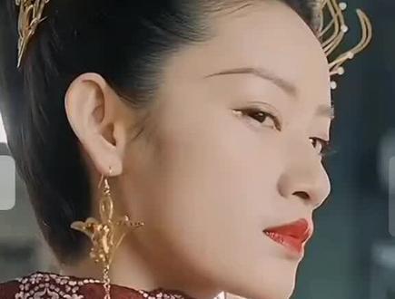 作为海中王族的长意自然也不简单,纪云禾为了给长意自由,不惜说出各种狠话让长意误会自己,最后将他推入悬崖离开驭妖谷,而纪云禾则被公主迁怒囚禁六年,最后原本纯真容易害羞的长意黑化,建立能够与朝廷抗衡的北境成为北境尊主,而纪云禾也死过一次重生为九尾狐妖,最后两人解除误会联手对付德顺,并且长相厮守。