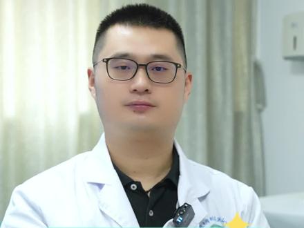 如果总是手抖,警惕这三种疾病#医学科普 #帕金森 #特发性震颤