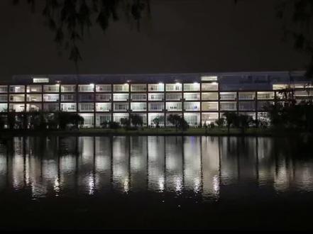 孩子分数过特控线,来珠科,省下十几万学费!
珠海科技学院,为吸引优质生源,特设重磅奖励:高考达特控线,四年学费全免。
优质教育资源+重磅经济支持,给优秀孩子更划算的未来。#珠海科技学院 #梦开始的地方 #学校风景