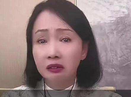 何珈好私信辱骂,黄慧颐哽咽回应,网友:别给脸不要脸!